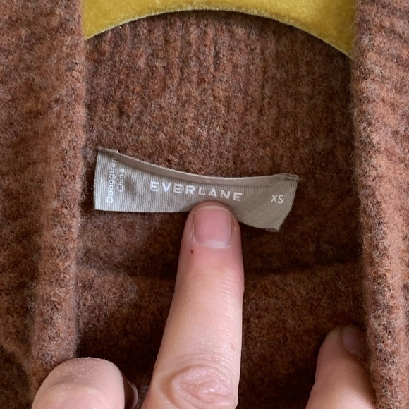 EverlaneTurtleneck Sweater Brown 🌴 - Picture 7 of 7